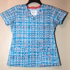 Vera Bradley scrub top